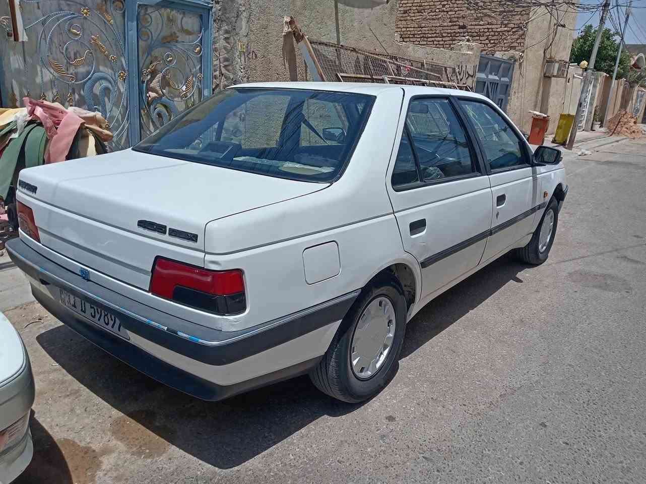 بيجو 405 للبيع موديل 2009 بأسمي رقم انكليزي بغداد العنوان النجف سعر 38 وبيهه مجال رقم ***********
