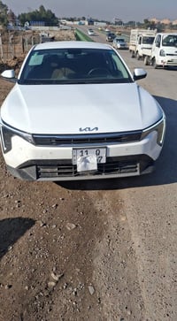 سياره k4 ٢٠٢٥ ماشيه ٥٠٠٠ اخت الزيرو السعر المطلوب ٢٠٠ $ ويها شويه مجال...