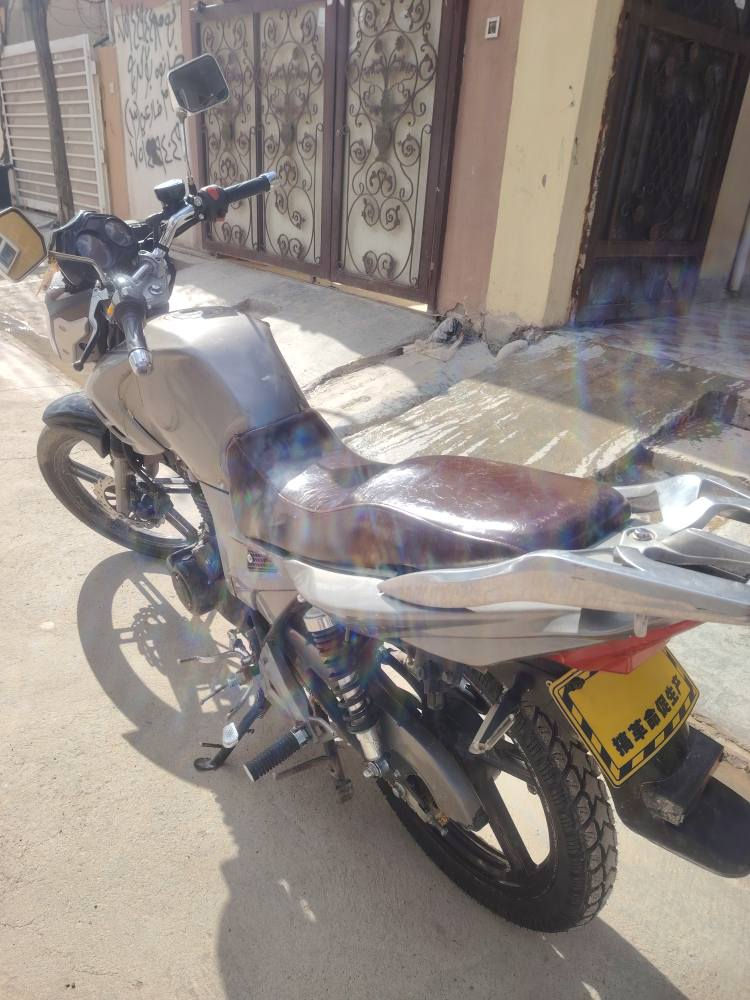 داكيش علا بارت ليفان بطح نضيف جدا طخم تاير جديد واحد تولبس خلفي موديل ٢٠٢٠


**إذا كنت صاحب هذا الإعلان وتريد حذفه لأي سبب، رجاءا أرسل رسالة إلى الدعم الفني**