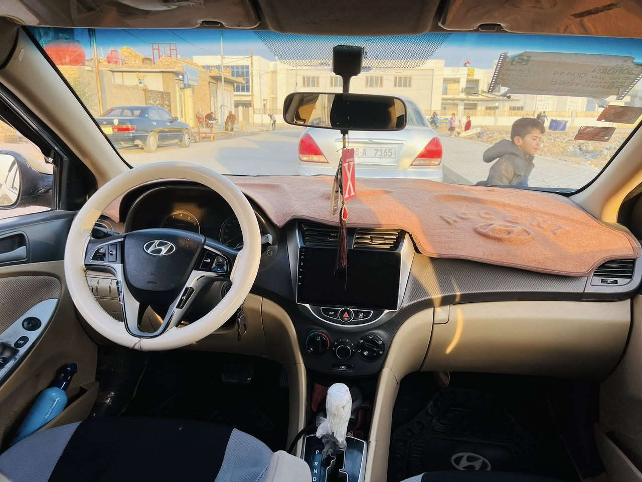 سلام عليكم اكسنت موديل 2013 خليجي ابسمي ساره رقم بغداد مكان كوت تخم تاير حداديه جديد سعر 75 وبيه مجال  غير متواجد على نت ***********
