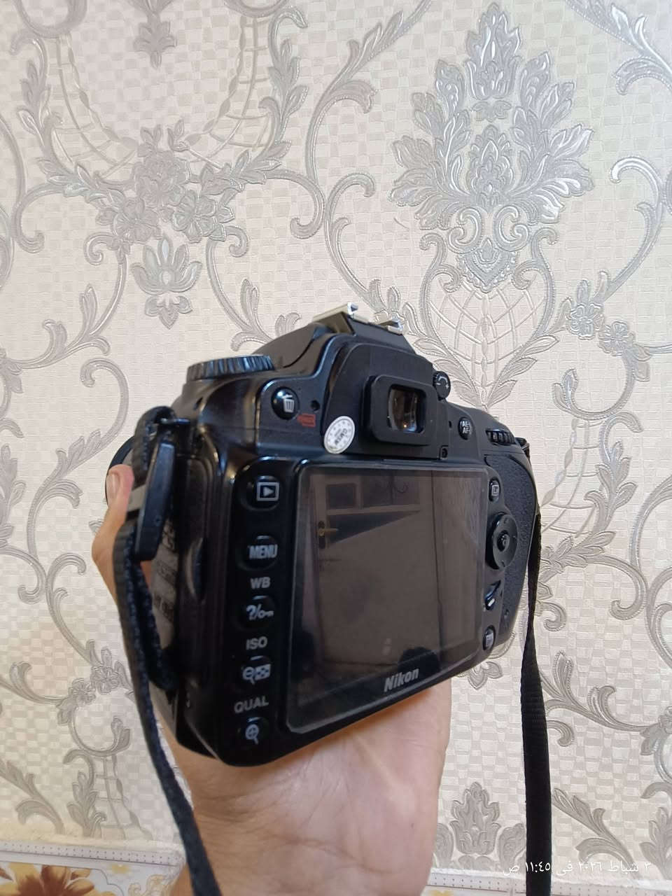 كامرا نيكون D90 نضافه %99 زوم اصلي 105.18
مع شاحنه بطارية 🔋 فقط شتر ( 6K ) 
سعر 275 الف 
مكاني بصره الجمعيات
***********
