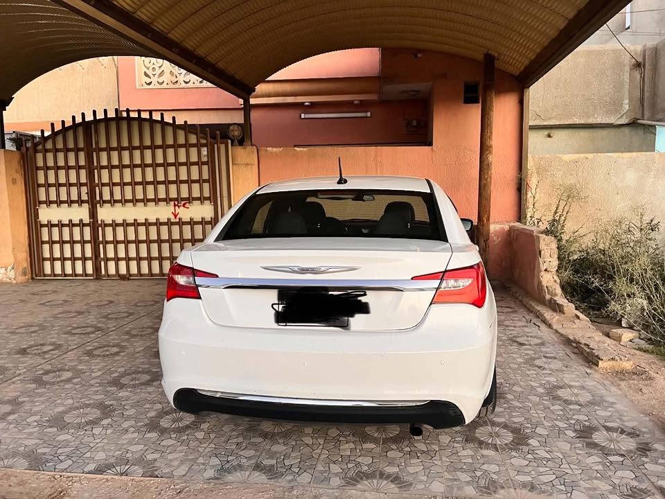 للبيع c200 موديل 2012  رقم بابل محرك 2400  بيه صبغ 3 قطع بدون داخل جاهزه من اي نقص ماشيه 150 ألف مكانها بالحله 
السعر 73
***********
