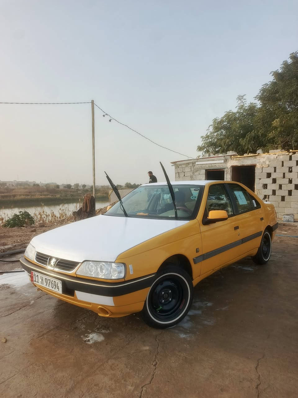 بيجو 405 مديل 16 السياره بيها  جاملغ خلفي ضربه بصيطه  والدوسه من صفحه السايق شوف عينك السياره احله من الصور بهواي جاهزه مجهزه مال جني اخياس مابيها
مكاني واسط كوت رقمي ممتواجد ع الفيس  ***********
