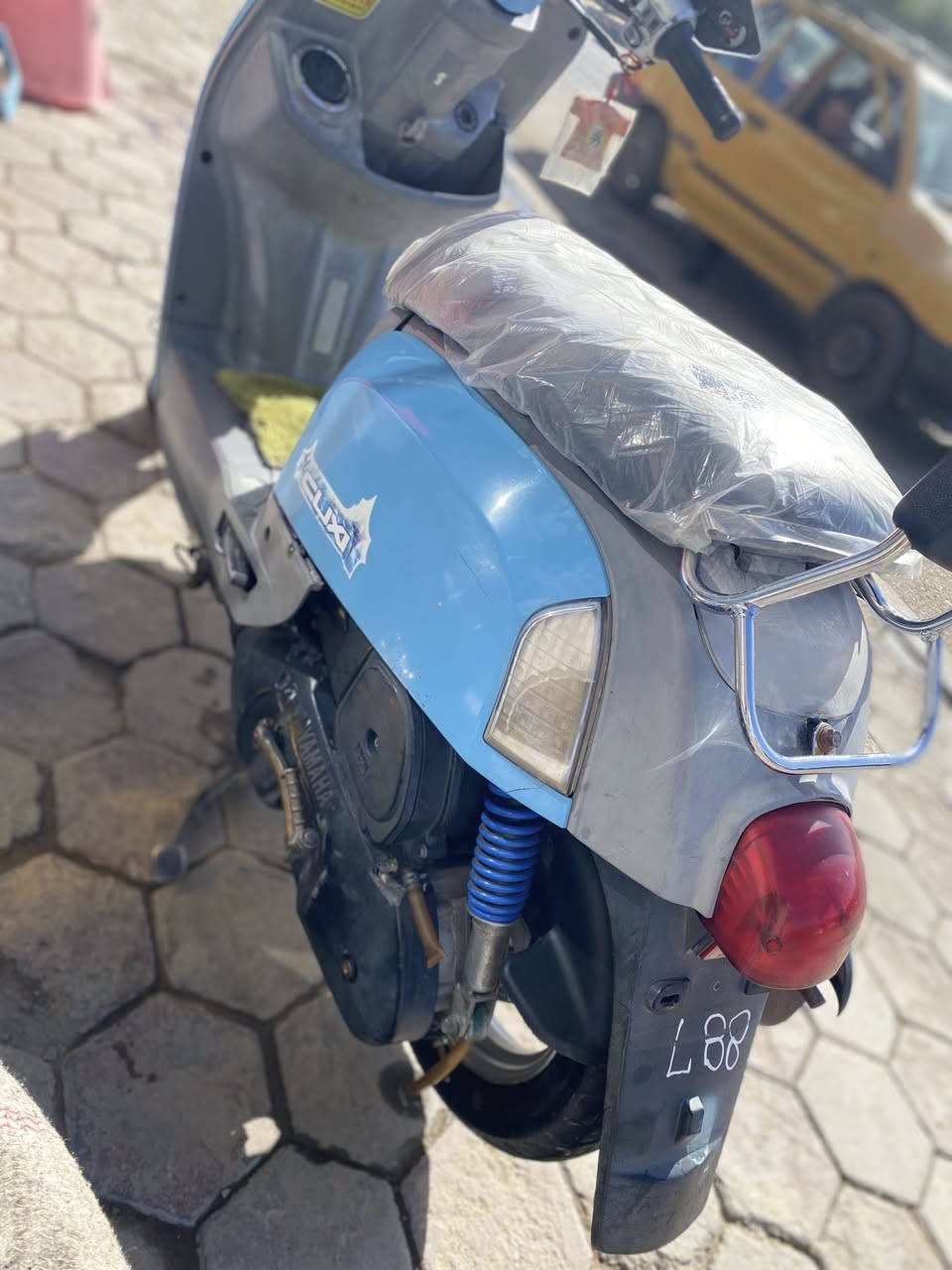 السلام عليكم البيع بوليس سمائي دراجه بلاديه مكفوله من كلشي اي نقط مابيها كهربائيات كله شغال نكره سلف 
مكاني بغداد غزاليه ***********
