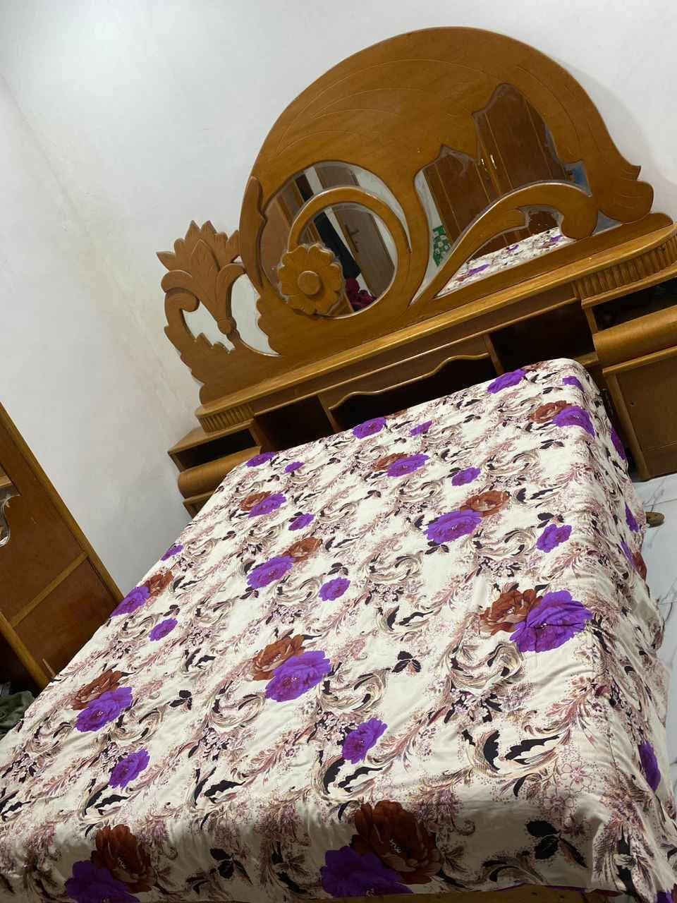 للبيع غرفه خشاب نظيفة بسعر 500الف وبيها مجال اتصال على رقم *********** كربلاء, العراق
