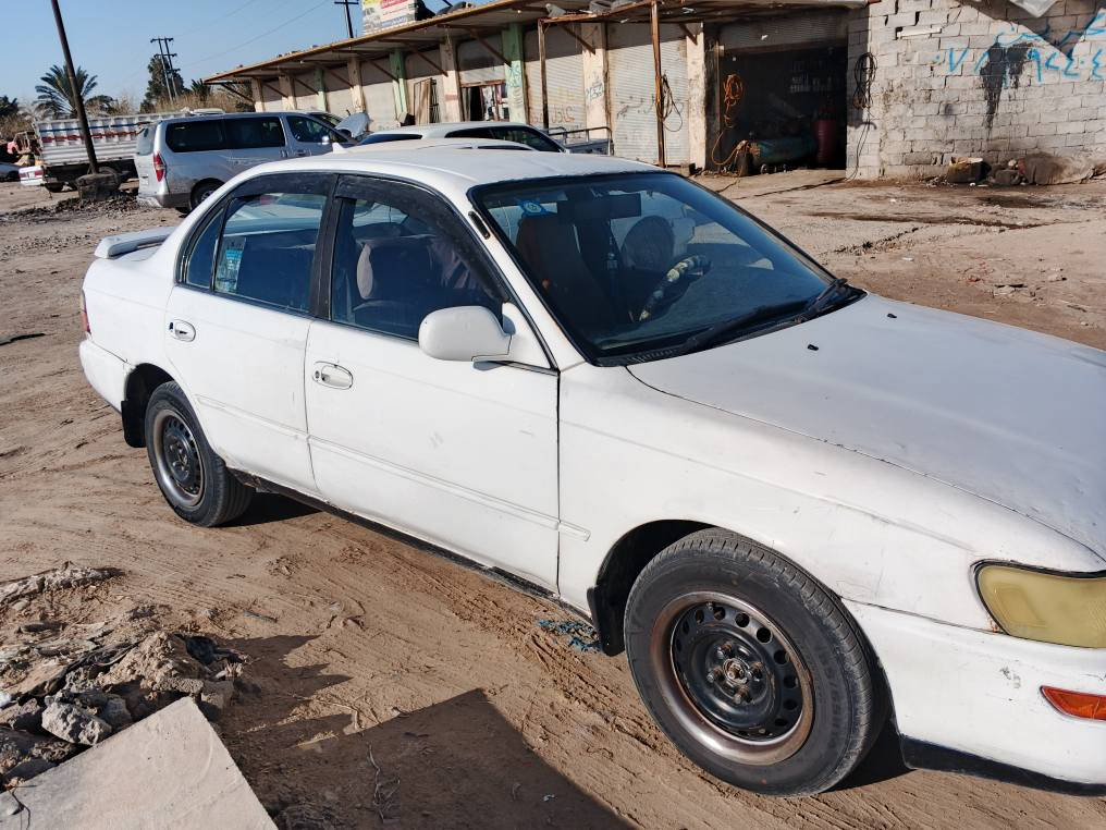 السلام عليكم 
كورلا 92 ابيض
رقم بغداد بسمي سنويه 28 
عنوان الناصريه الغراف 
السعر 45 وبي مجال 
*********** ناصرية, ذي قار
