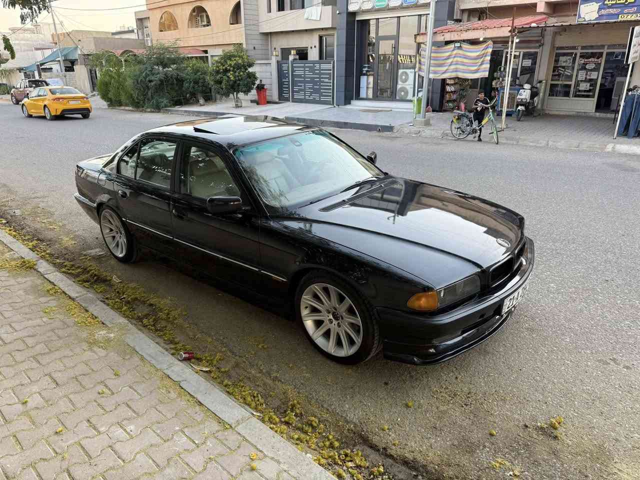 للبيع  1997 Bmw 728i مكفوله من الحادث  والنقص سيارة جاهزه
كير مكينه بالشرط
تبريد 
شرط التحويل سنويه جديده 
السيارة فول مواصفات 
سلايد جام 
ويل 19 تو سايز 
كشنات كهرباء 
السعر 82 بيهه مجال قليل 
***********
