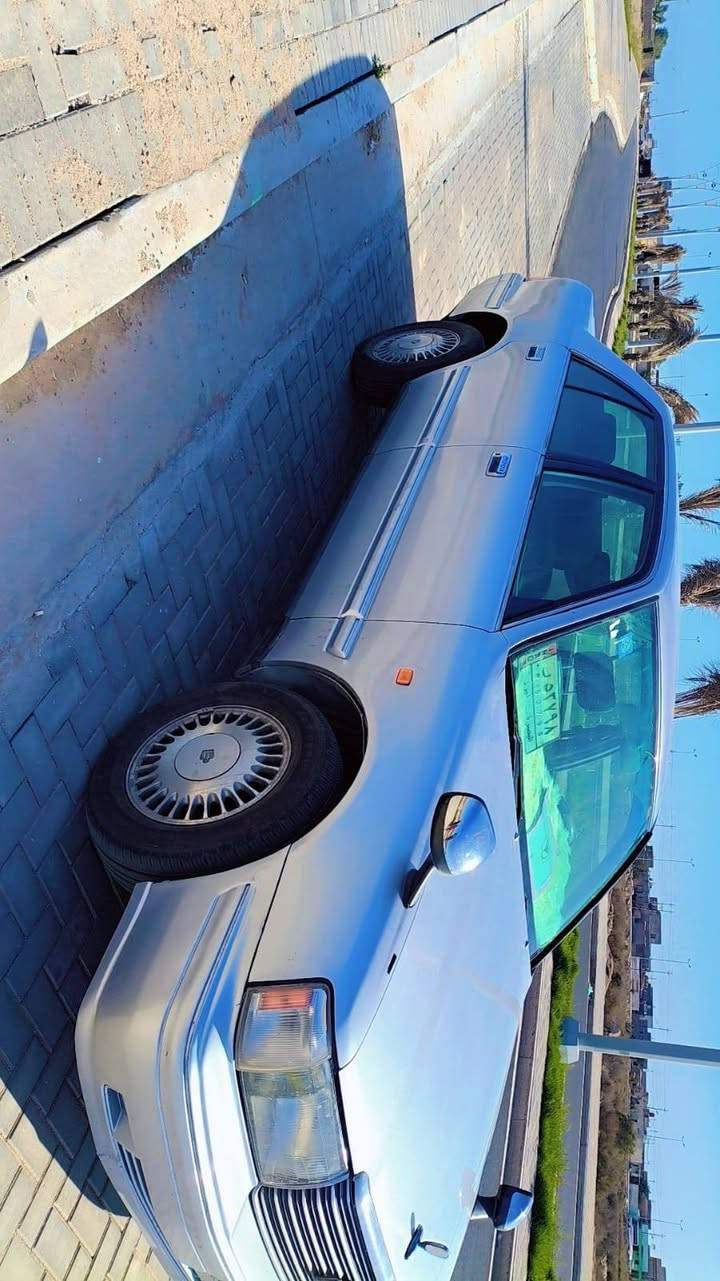 السلام عليكم سياره للبيع راس الثور
 مكينه وكير ثنين ونص خير من الله
 سياره مصبوغه عام
 حداديه جديده
 رقم انكليزي توه امحولها بسمي موديل 2000 بصره تخم تاير جديد تبريد شغال
مكفوله من كصه  ونقل جثه والاصوليات
سعر 85 وبيها مجال قليل) مكلف بالنشر
رقم صاحب السياره/*********** ابو علي
***********
