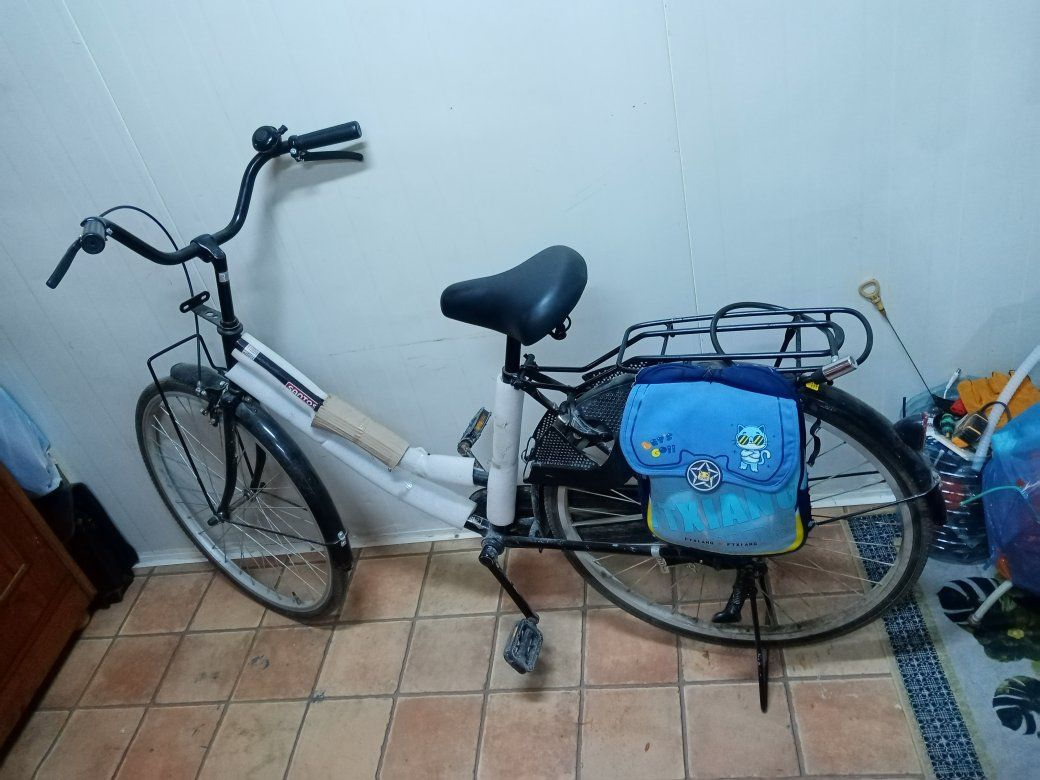 بيع بايسكل باله قليل استعمال حجم ٢٨ رقم *********** عنوان بصره جبيله
