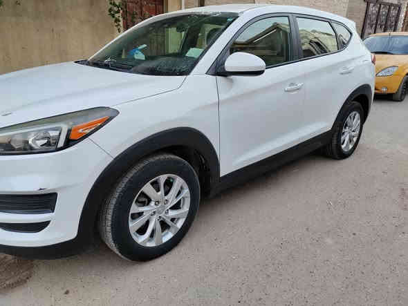 توسان ٢٠٢٠ وارد امريكي حادث جدا بسيط بجم كبس بدون  ايرباك  ومصلح على كد الضرر محرك ٢٠٠٠ GDi بلادي مملعوب بيها ماشية ٥٣  بسمي اني ستوردتها وعلى ايدي نظيفة بيها تكشير بل بنيد مواصفات عادية السعر ١٦٥ مكاني بغداد الشعب ***********. مكلف بنشرها اتصال على راعيها فقط
