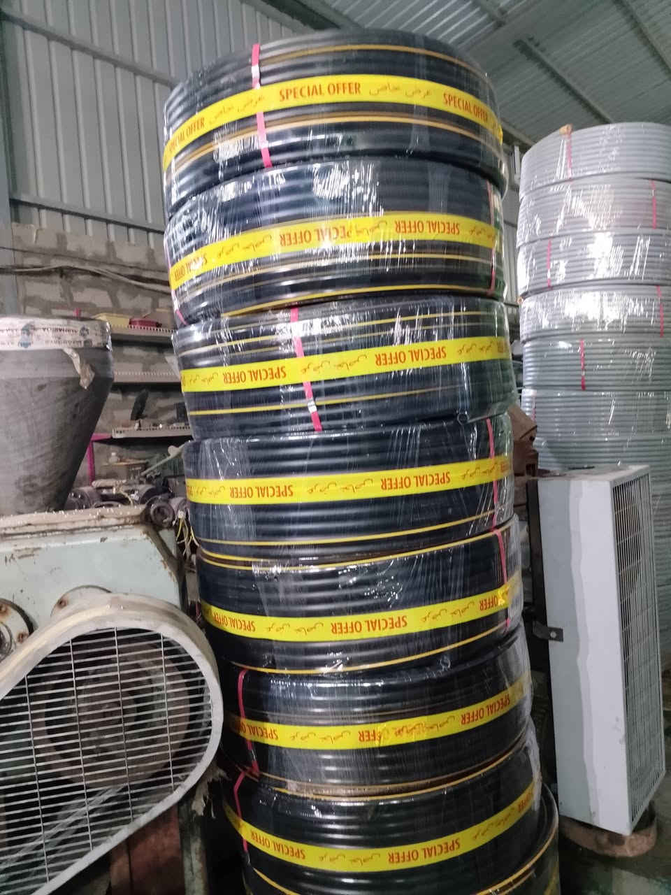 اسود مرقم من 1 لا 100 متر مسلح 3 طبقات 
ضمان وامان ***********
