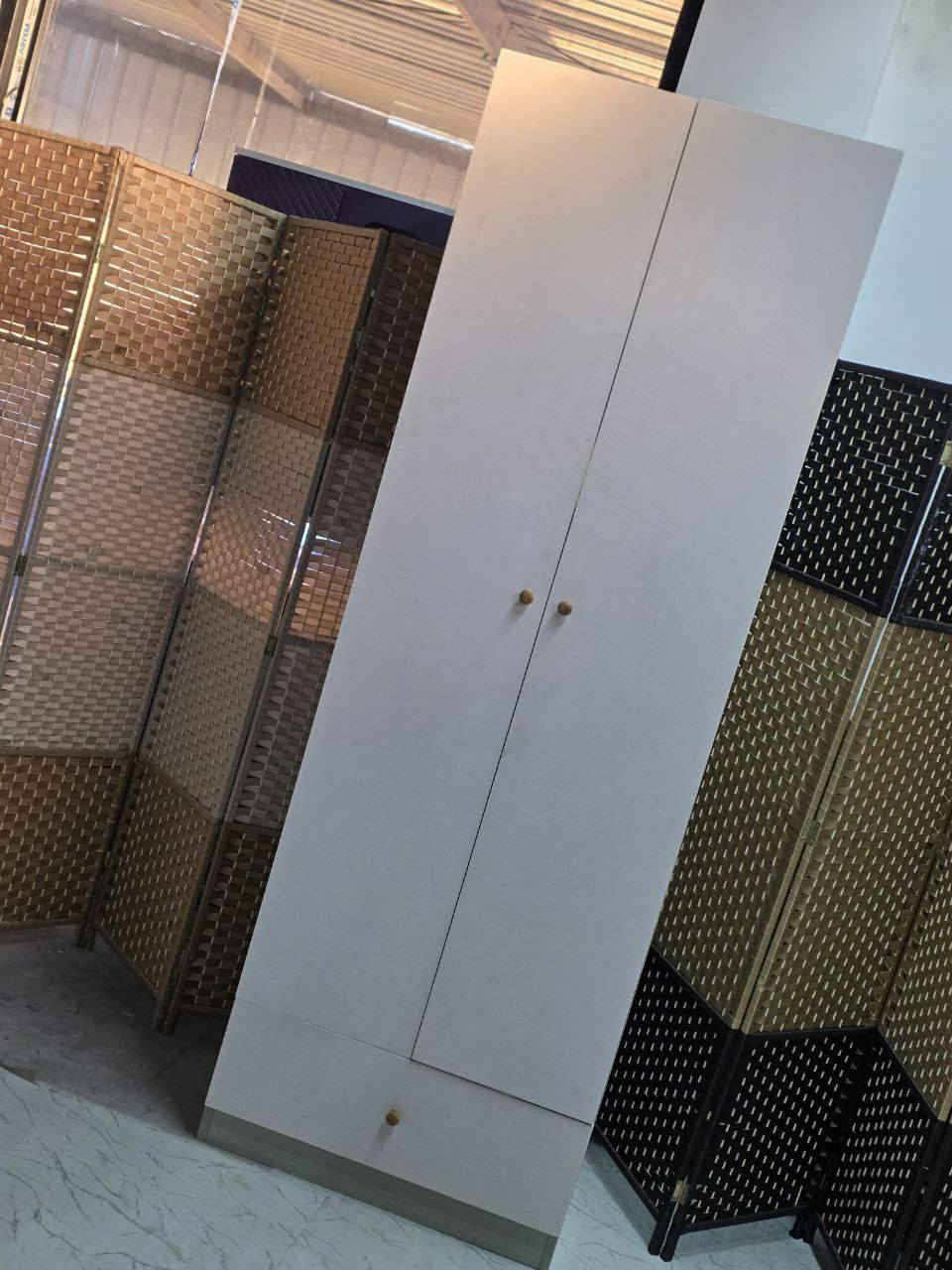 ✨ وصل الجديد يمّنا
📏 القياسات:
▪️ العرض: ٧٨ سم
▪️ الارتفاع: ٢٢٠ سم
▪️ العمق: ٦٠ سم
✔️ سعة تخزين ممتازة
✔️ استخدام عملي يومي
✔️ ينسجم ويا كل الديكورات
💰 السعر: 170دينار فقط 🔥
بدون نسبه ضيفو نسبتكم 
🚚 توصيل مجاني:
✔️ داخل بغداد
✔️ لجميع المحافظات


**إذا كنت صاحب هذا الإعلان وتريد حذفه لأي سبب، رجاءا أرسل رسالة إلى الدعم الفني**