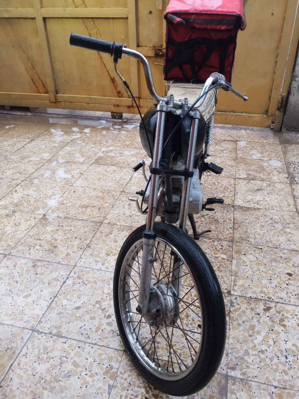 دراجه محرك ارشا نضيف وشاصي نامه نضيف دراجه شلعه ومعدل دراجه ادوات الشعر 400 وبيه مجال بسيط للشرايه الرقم ***********
