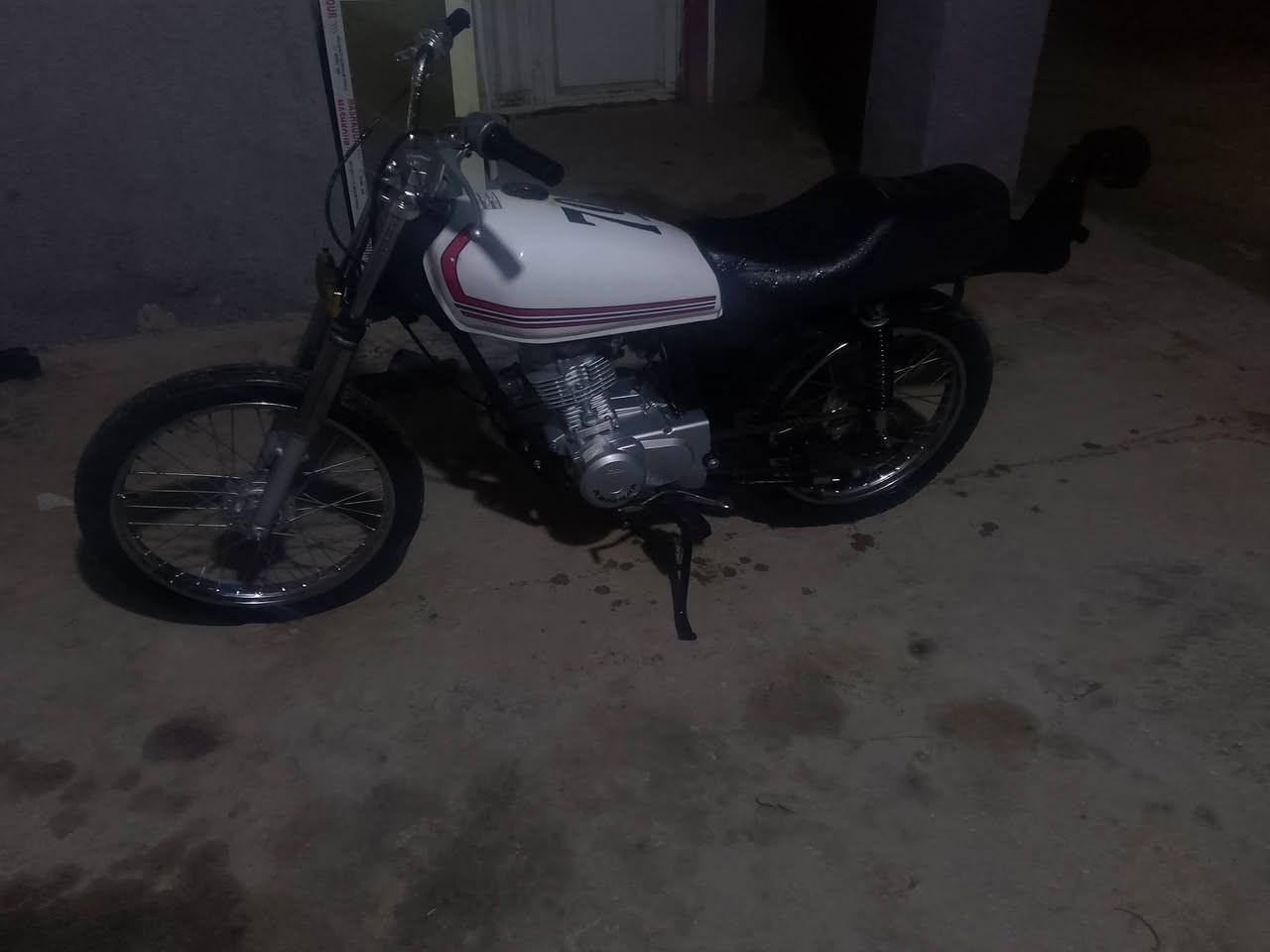 سلام وعليكم درجه ((كلك))  تعمير جديد رابيدو درجه كامله من كلشي محرك برغي ما مفتوح بيه السعر 450 وبيه مجال المايعرف بيهن لايكسر بل سعر مكان كربلاء شارع الحسينيه عامود 170  ***********
