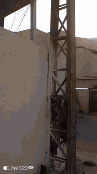 سلام عليكم شباب 
احنا كادر نعمل بلتصفت الويرات وتسليك ضفائر
ونصب تيوله وشيالات كما تشوفون بل فيدو.              ونصب كابينات ونصب بوردات 
وتصفيت الويرات مجاني واي قطع واي شكال 
نتحمل كافت المسؤوليه  
الرقم *********** 
الرقم الواتساب ***********
والخاص موجود
