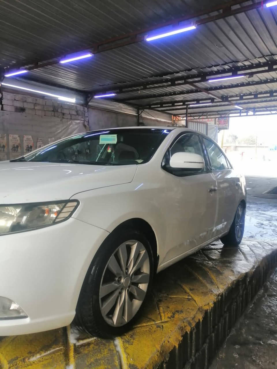 سلام عليكم كيه سيراتو  خليجي ١٦٠٠ مديل ١٢ سياره مكفوله عامه وسياره اربيل هزه جديده وسنويه جديده سياره بسمي  ١١٠ بيهه مجال قليل) ***********)
