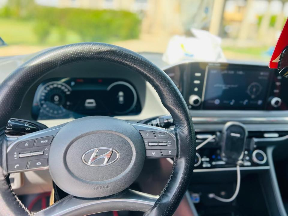 سلام عليكم
سوناتا2020
امريكي 
قطعتين تبريد 
محرك 2500
سياره نضيفه 
السعر 125$بيها مجال بسيط 
رقم الهاتف:***********
