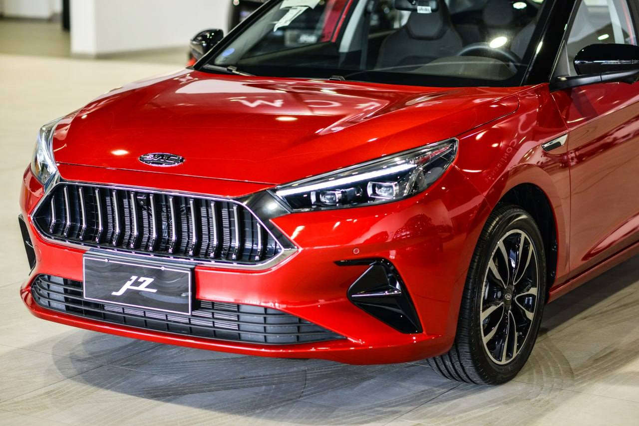 ئۆتۆمبێلی JAC J7
مۆدێل 2025 فوول مواسەفات 
دوو رەنگ
مەکینە 1500 تۆربۆ
 150 هۆرس پاوەر 210 نیوتن/مەتر 
گێڕ تۆماتیک و عادی 
دەرگا بەسمە
بەسمەی ئیش پێکردن
سندوق بەسمە 
لایتی LED و بەخێرهاتن
بەگ لایتی LED و بەخێرهاتن
بەرەدەرگا و داشبۆرد LED 
کامێرە 360 پلە 
حەساسی پێشەوە و دواوە و تەنیشتەکان 
رادار
تایە و ویل 17
پانۆراما 
ئاوێنە ئیشارەت و شەفت
چوار جام کارەبایی و ئۆتۆ.
تەبرید مەرکەزی 
کوشن جلد 
کوشن هیتەر 
کوشن کارەبایی 
شاشەی تێسلا
ئەندرۆید و IOS كار پلەی 
تحدید سورعە 
سوکان ڤۆلیۆم 
هاند برێک بەسمە 
ئۆتۆ هۆلد.
گێچ ئەلکترۆنی 
گێڕ و مەکینە و کارەبایی ڤولکس واگنی ئەلمانی 

زەمانی 6 سال یاخود 200.000 کم
(گێڕ +مەکینە +کارەباییات )
سێرڤسی خۆرایی 24 مانگ یاخود 40.000کم

بۆ زانیاری زیاتر پەیوەندی بکەن بە
0750 100 6434
0773 221 6434
