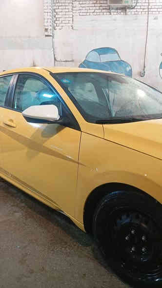 السلام عليكم للبيع النترا 2021اجره الرقم الجديد بسمي سنويه مشروع وطني سياره حلوه بس يحتاجله دعاميه اماميه حادثه جاملغ وبنيد واربع اصابع تقريباً من الباب من جهت الجاملغ محرك وكير خير من الله براغي الشركه السياره رادار 360 اوتو بريك من كل الجهات شاشة اعطال قياده ذاتيه كروس ررعه تحديد مسار تبريد خير من الله رقمي *********** او خاص 140وبيه شوفه بغداد
