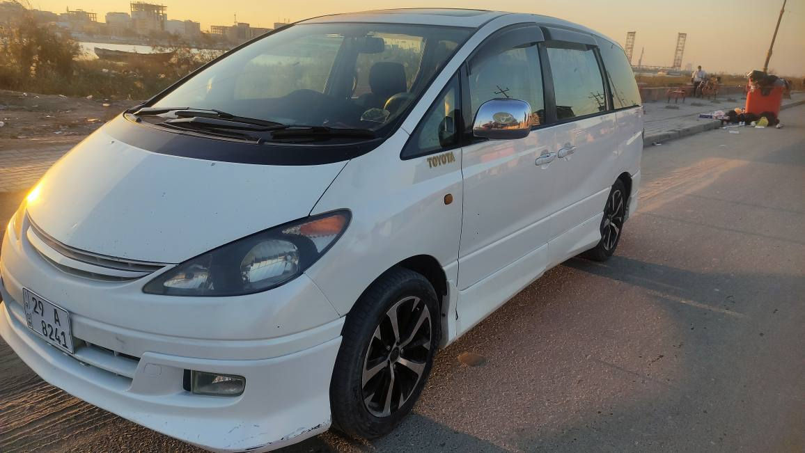 تويوتا استيما 7راكب موديل 2000 باسمي رقم جديد تحويل بأي مكان محرك 3000 ستة سلندر نفس محرك الكامري السيارة مكفوله من الضربه والصبغ عدا طخات بسيطه كير ينمر طبيعي بس النمره الاخيرة ما تجي إلا اصفر السياره ( اشيل راس الباتري) يعني مشكلتها كهربائيه والصراحه انا ما عندي مجال اصلح وامشي بيها عل وضعها والسياره طبيعيه التبريد بي ليك بوري التبريد الخلفي بي كسر كهربائياتها كلها شغاله حساسات خلفية وكامره شاشه مري كهرباء فتحتين السعر 76وبيها مجال
 *********** البصرة, العراق
