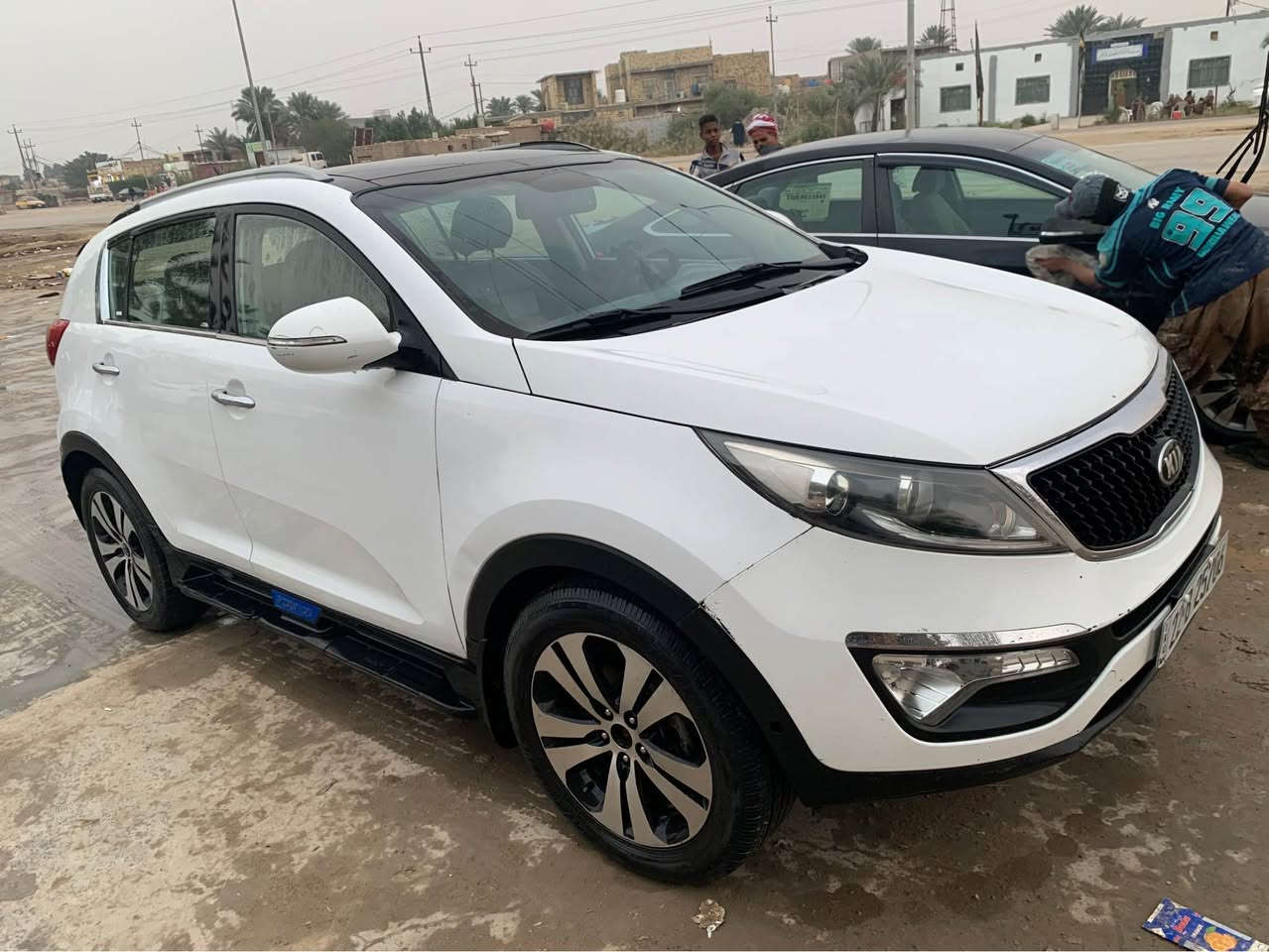 السلام عليكم

كيا سبورتج خليجي 2011 

رقم اربيل انكليزي لل2030 

بسمي تريد تحويل تريد وكالة 

الموصفات فول عده البصمة 

بيه بنيد مفتوح ومرجع بلا بارد ولا صبغ 

وبيه شبر بارد بالباب 

 السعر 133 

***********

مكاني ديوانية ديوانية, القادسية
