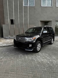 لاندكروز • ٢٠٠٩ • ٨ سلندر