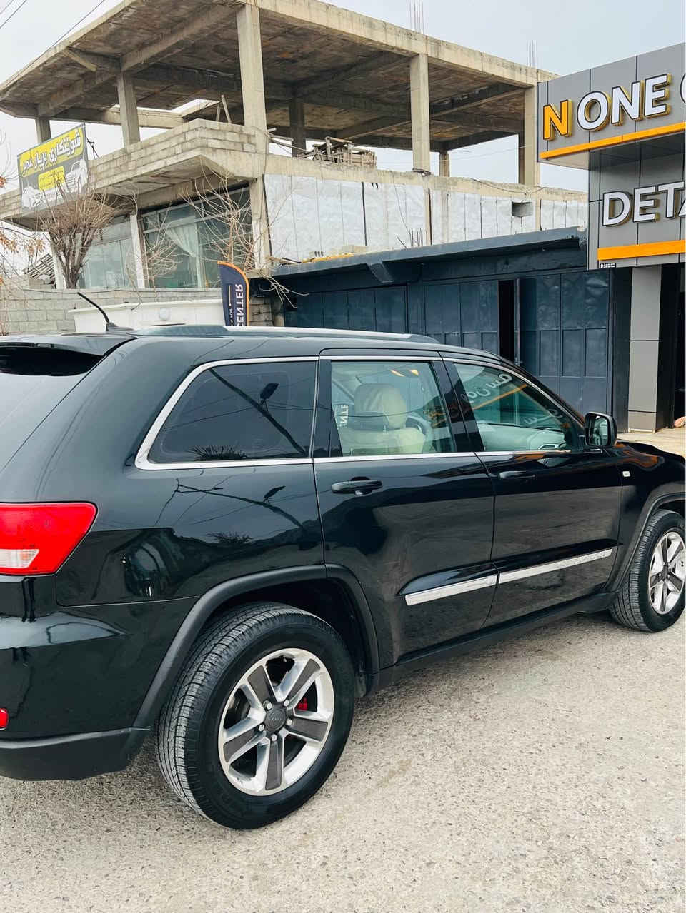 جیب لاریدۆ ٢٠١١ خلیجی رەنگی سەوزی تۆخ سەنەوی تازیە تا ٢٠٣٠ تازیە یەک دینار مەسرەفی نیە گیرومەکینە بەشەرت سۆنەریم داناوە ئەو پارجانەی بۆیاخە هیجی ناوی نەگرتوو سەیارەیکی زۆر جوان تازیە دەبل ئەکسلە هەموو گیانی بەشەرت ١٢٨ وەرەقەو ماعمەلەیکی کەم 
هەلبجەی شەید حلبجة, السليمانية


**إذا كنت صاحب هذا الإعلان وتريد حذفه لأي سبب، رجاءا أرسل رسالة إلى الدعم الفني**