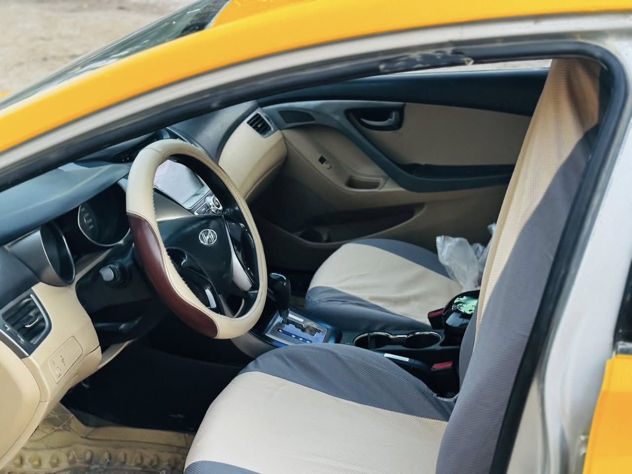 سلام عليكم النتره موديل ١٣ خليجي مكفوله من ضربه وتبديل مكينه ١٦٠٠ لا تنقص ولا تبخر تخم تاير حداديه كله جاهز سياره جاهزه مابيه نقص سنويه ما صاقطه رقم ذي قار تحويل ثاني يوم مواصفات عاديه سعره ٩٧ وبيه مجال بصيط حگ جيه مكاني ناصريه مكلف بل نشر خاص ما جاوب رقم التليفون ***********
