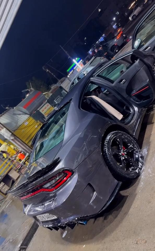 جارجر R/T 2018 للبيع نضيفه ونصبتها حلوه 
 بدون حادث بس مبدل الدعاميه والبنيد ويلات نجمه اصلي تايرات قبل عشرين يوم مبدلات تخم كامل جديده مابيها اي نقوصات
صور السونار موجوده اقل من شهر 
سعر 218$

***********
