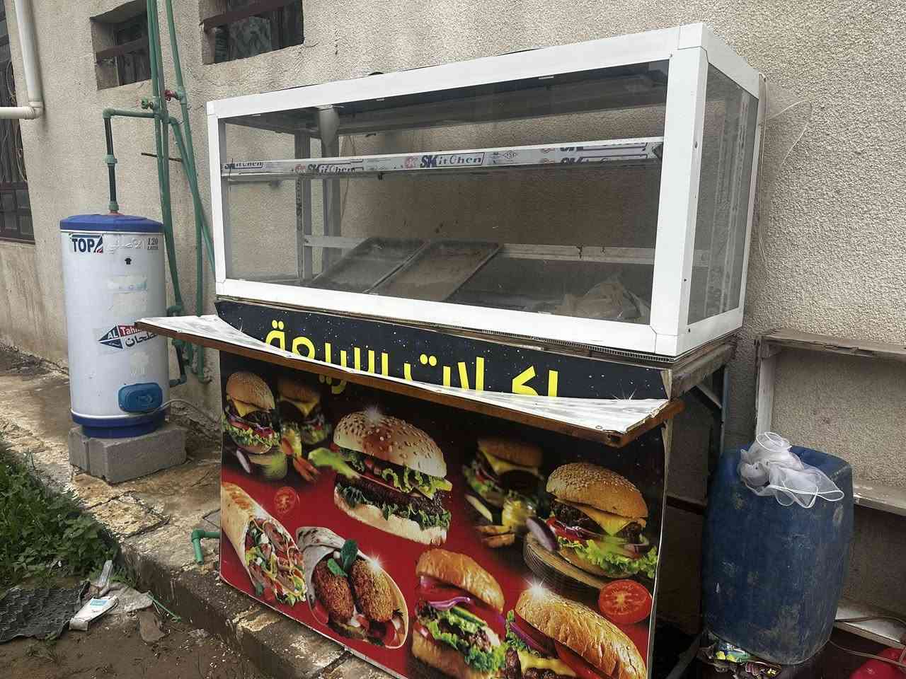 عارضه مال كافتريه هيه والصياني عرض متر ونص اللمنيوم مكاني محموديه سعر 100 وبيه مجال *********** بي وات ساب
