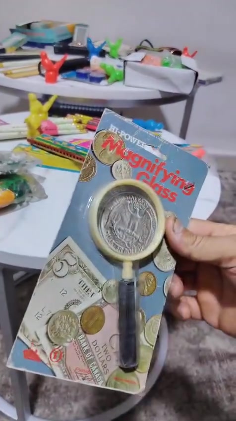 👀 بتتذكر لعبة المكبّر من أيام الزمن الجميل؟

 اللعبة اللي كانت تخلّي الفضول يكبر وتخلّيك تكتشف التفاصيل بطريقة ممتعة ✨ 

🔍 المكبّر الأصلي… قطعة ترجع ذكريات الطفولة وأيام زمان 

👑 من الألعاب اللي بس أهل زمان بعرفوا قيمتها 🔥 

💰 السعر: 3 دنانير فقط 

📩 للطلب تواصلوا معنا 

#مكبر #العاب #زمان #قديم


**إذا كنت صاحب هذا الإعلان وتريد حذفه لأي سبب، رجاءا أرسل رسالة إلى الدعم الفني**