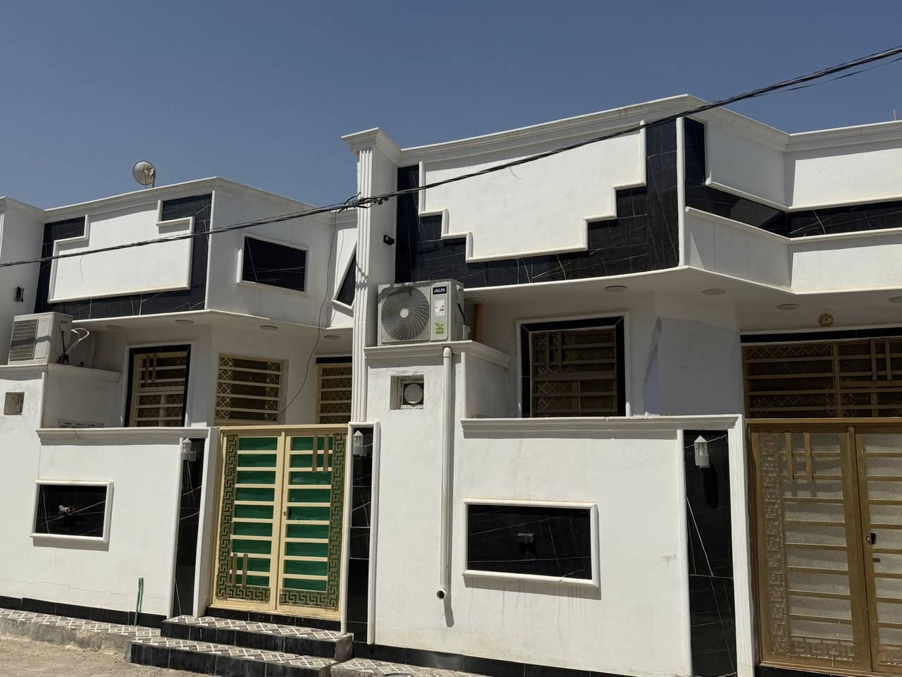 بيوت للبيع حديثة وطابو 100متر
٧٥متر 
كربلاء 

***********
***********
