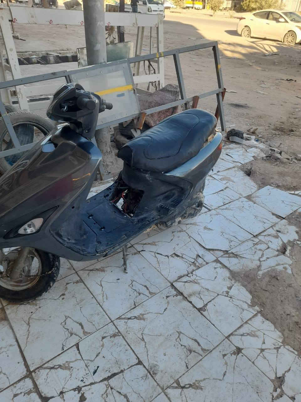 السلام عليكم دراجه فراشه للبيع الدراجه نضيفه شوفت عينك كهربائيات كلها شغاله ماعده السلف دراجه عايزه شغلات بسيطه مكنيه مامفتوحه سعر 450وبيها مجال*********** مكان النجف حي النداء شارع مجمع بيتي
