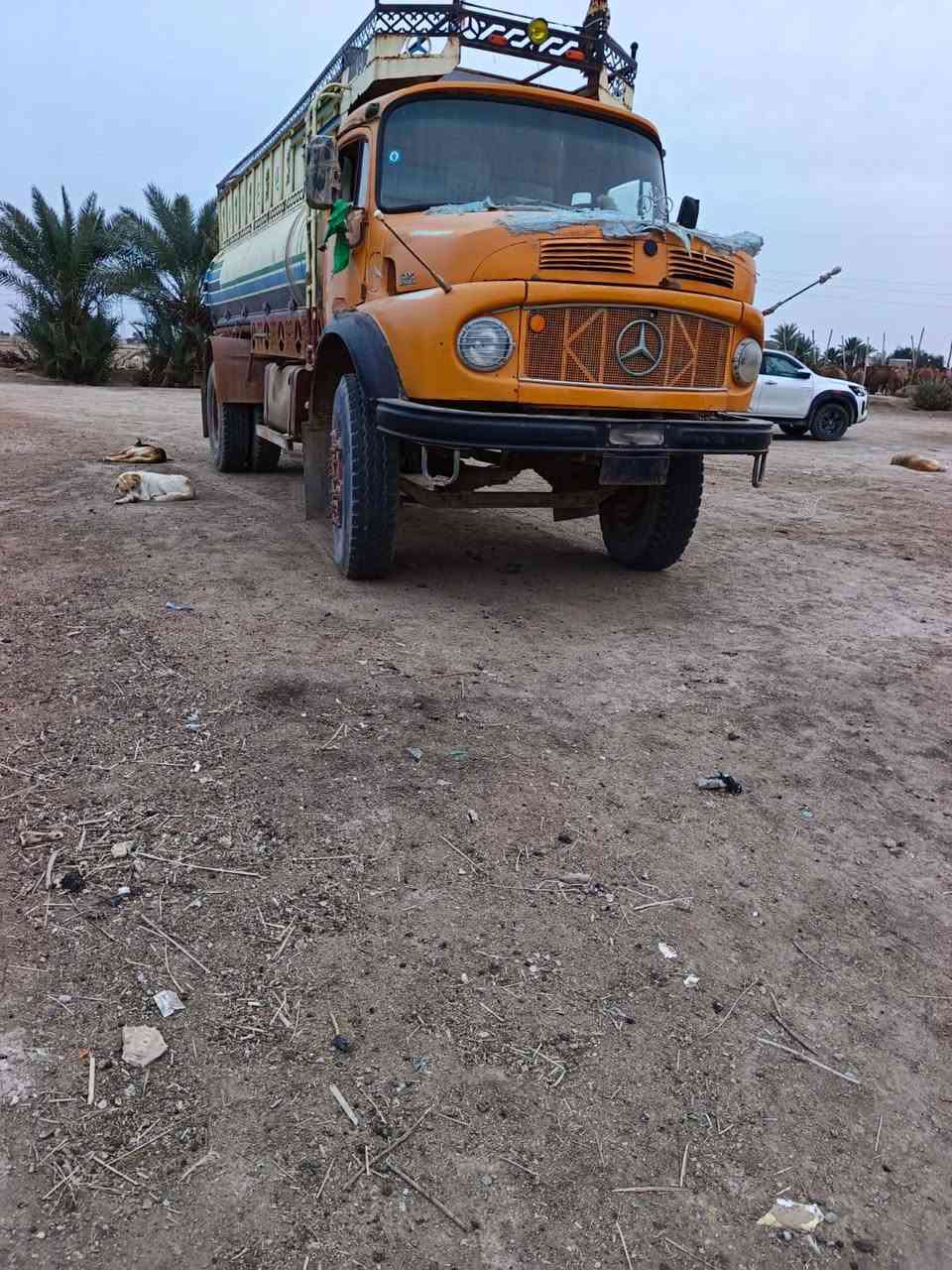 السلام عليكم قجمه للبيع موديل 81 سياره تانكم غلو ه جاهزه رقم انجليزي انبار ابسمي سنويه ال 30 مكينه55 كير 25 استفسار رقم ***********
