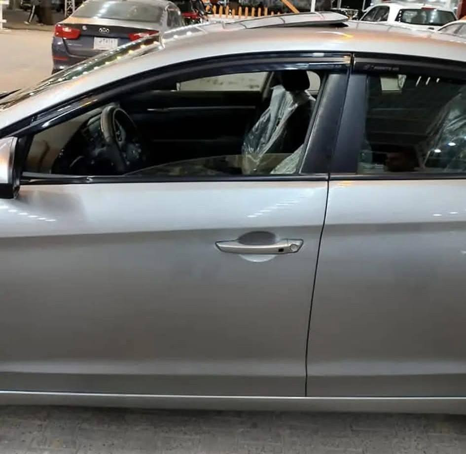 النترا اربيل موديل 2020 امريكي فول فتحة بصمة قيادة ذاتية كير AT السنوية 27 ماشية 79 الحادث جاملغ وباب جهة السائق مبدل مرفق صورة الحادث بدون ايرباك السعر 142 المكان الحلة رقم الهاتف ***********
