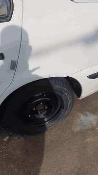 سلام عليكم سمند ٢٠١١بيهة ضربة بل جاملغ الأيمن تخم تاير جديد السيارة بسمي تحويل ثاني يوم مشروع وطني 
السعر:٣٣
الرقم:***********
