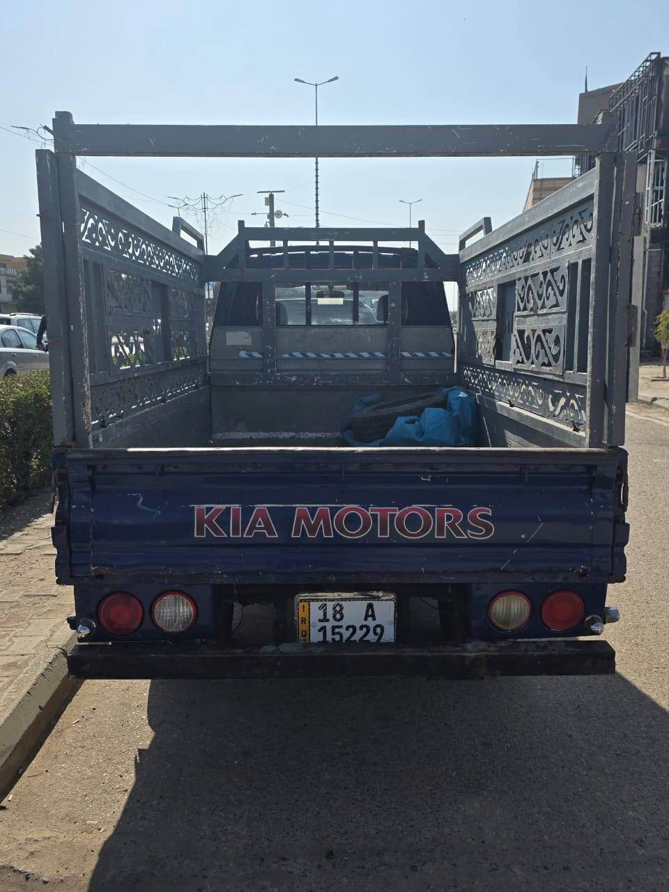 سلام عليكم كيه بنكو البيع  موديل 2006رقم نكليزي حله مكان  الرميثي  80بيه مجال الشراي هاذه رقمي ***********
