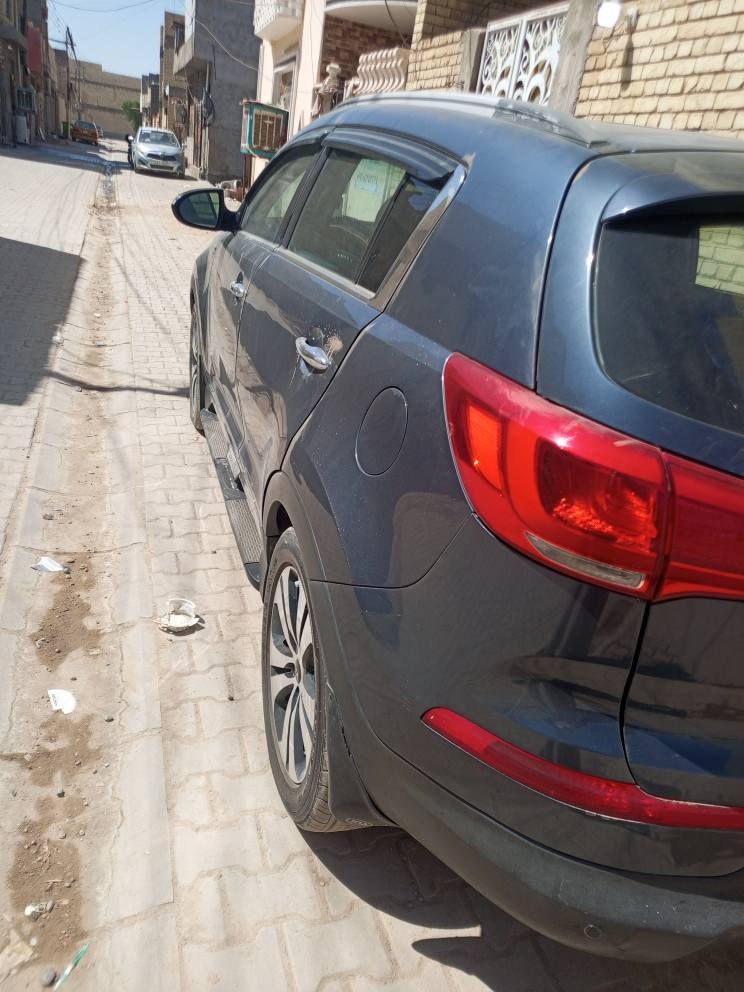 سلام عليكم كيا سبورتج 13للبيع مكينه 2400دوش فول مواصفات بنورامه قطعتين مابيهه نقص معروفه مواصفات لسبورتج ***********بغداد بسمي تحويل ثانيوم حادثهه قبق جنطه وبل عراق فقط بنيد بغداد, العراق
