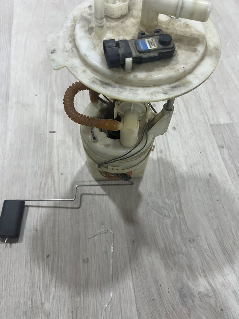 قاعدة وفيت بم كاملة جيب وشد سورنتو ١٤ تغصيخ ١٢٥ الف توصيل ٥ الاف


**إذا كنت صاحب هذا الإعلان وتريد حذفه لأي سبب، رجاءا أرسل رسالة إلى الدعم الفني**