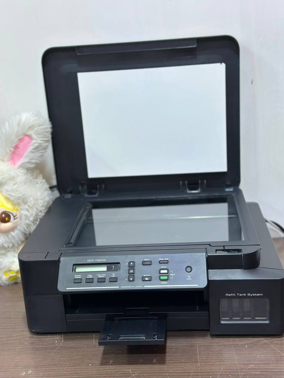 طابعة T520 مستخدمة استخدام منزلي قليل جداً واقتصادية جداً
نسخ
طباعة وجهين وجه واحد ملون وعادي 
مسح ضوئي 
تدعم
موبايل -WiFi  - كيبل حاسبة
تتوفر خدمة توصيل
السعر ١٣٠ ***********
