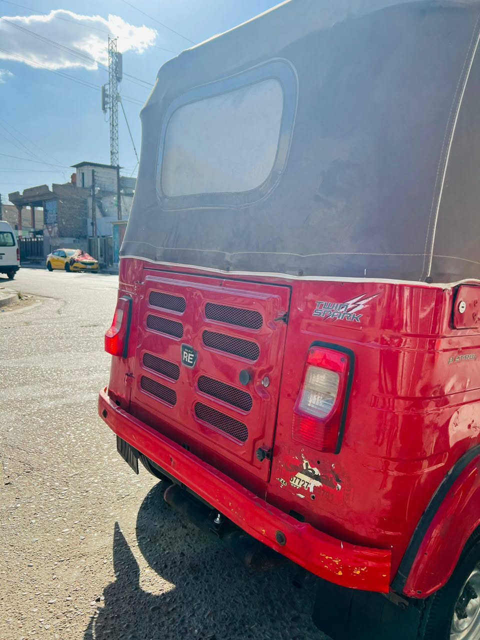 سلام عليكم تكتك 18 اوراق بيها صبغ مكاني بغداد جسر ديالى القديم تكتك حلوه السعر *********** دك علا رقم ما موجود بل مازنجر
