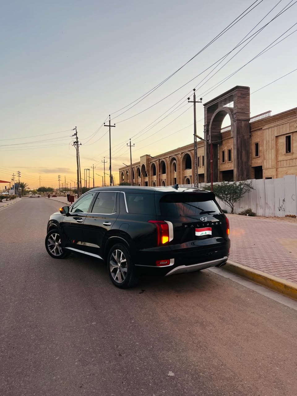 السلام عليكم 
هونداي بالسايد 2022  امريكي
فول مواصفات واحد ع واحد 
مكفوله كفاله عامه حادثها بس دعاميه بسمي رقم بصره
محرك 6 سلندر 5 كامرات بانوراما تبريد 3 قطع وباقي المواصفات معروفه مكان السياره بصره سفوان للتواصل ***********
