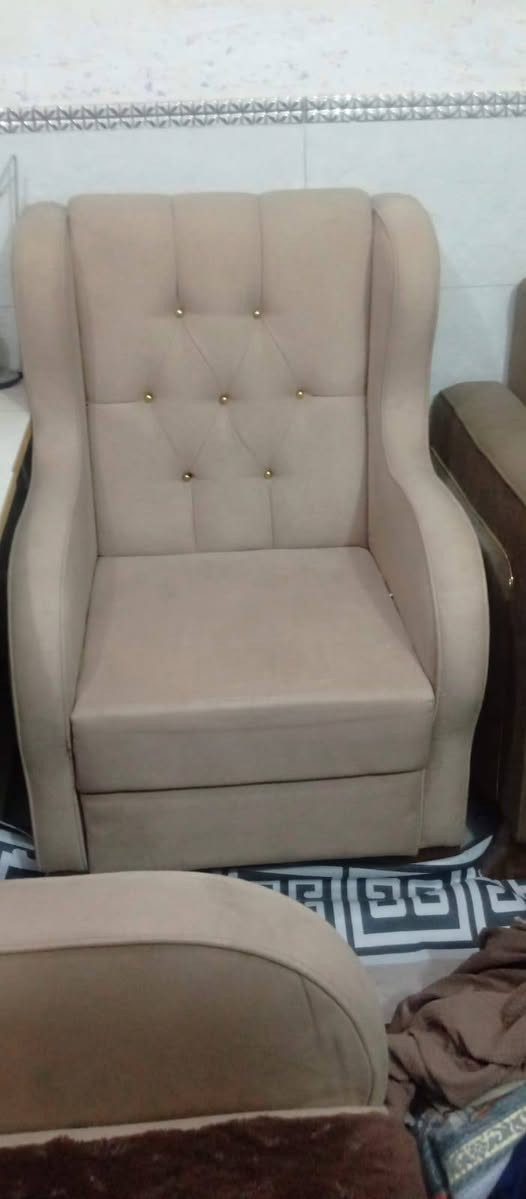 اسلام عليكم تخم تزكام عراقي شغل درجة اولى 10 مقاعد استخدام قليل سبب البيع مكان صغير الشراي يتصل *********** مكاني بغداد شعلة
