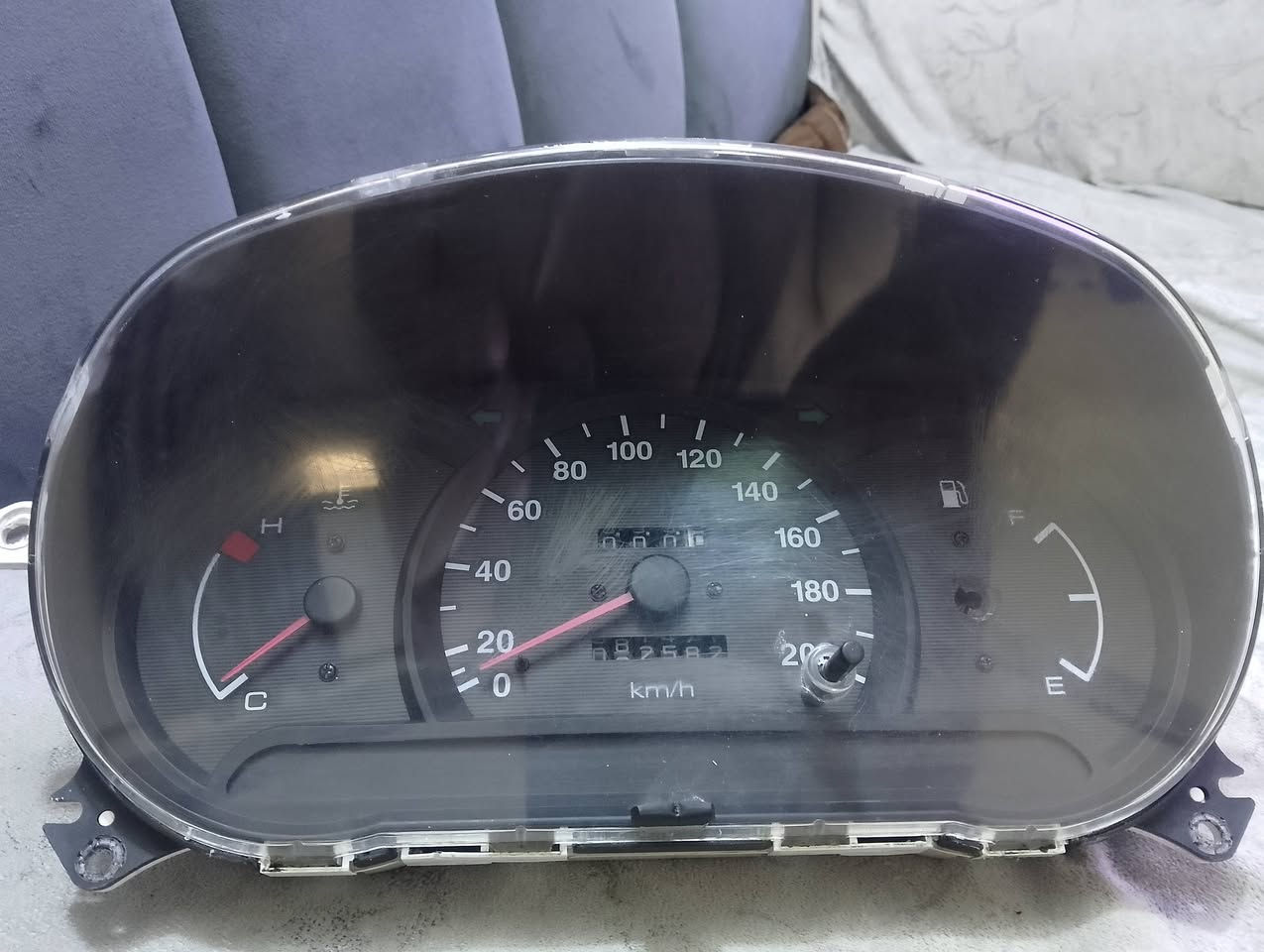 السلام عليكم
بسب الوعود الكاذبه اعيد النشر
كيجات فيرنا بس مال بنزين مكسور 
دركه ستيرن 
تجي تفحص كدامك يله تاخذهن 
السعر 65الف 
عنوان زعفرانيه 
***********
