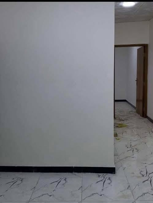 بيت لليجار الجزيره بلفيروزيه شارع 20يتكون من غرفتين وصاله وستقبال ومطبخ وحمام حديث اجاره300قفل قفل  ***********
