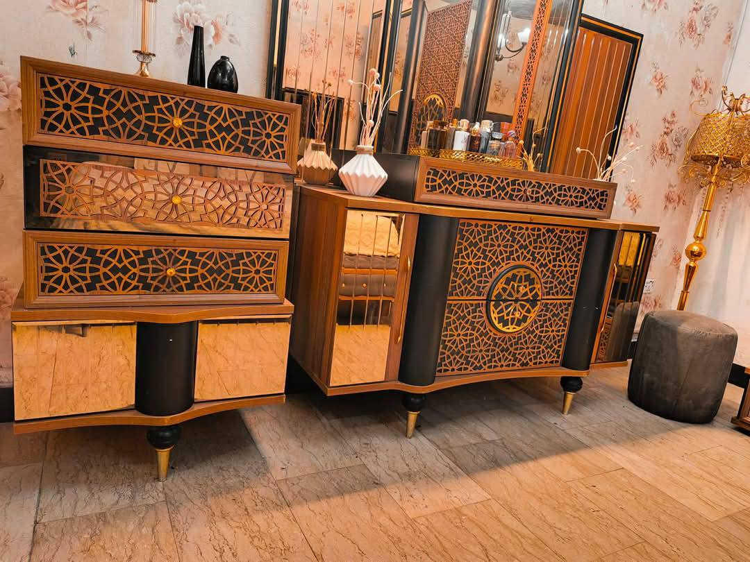 غرفه نوم تركيه مستعمله نضيفه جدآ سعر مليون ١٠٠وبيها مجال حك الجيه العنوان بغداد المعامل ***********
