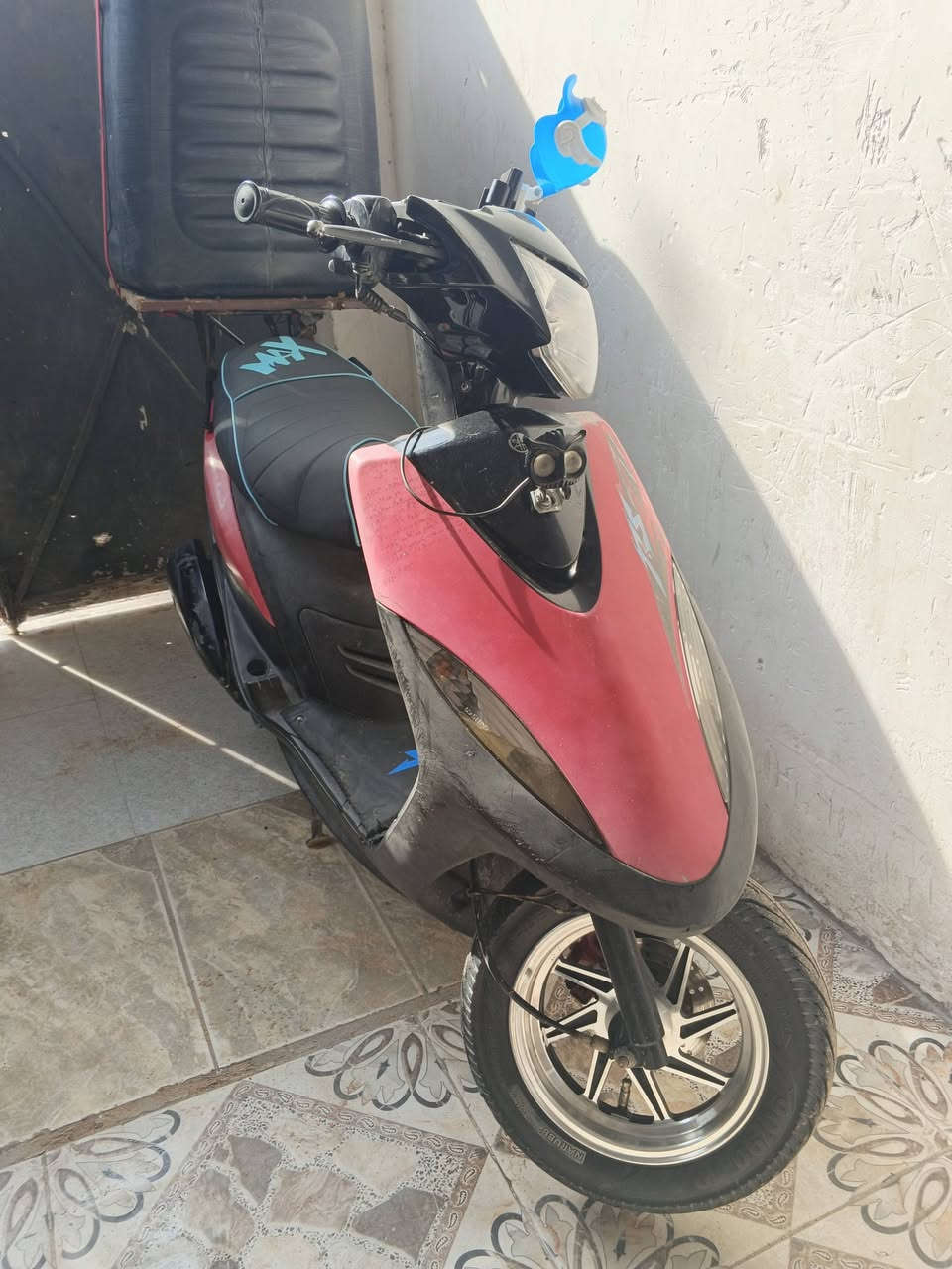 ماكس عدله ما مفتوحه بلاديه كلها ختم واحد للبيع سعر.  950 قفل مكاني شط العرب الجزيرة.   ***********
