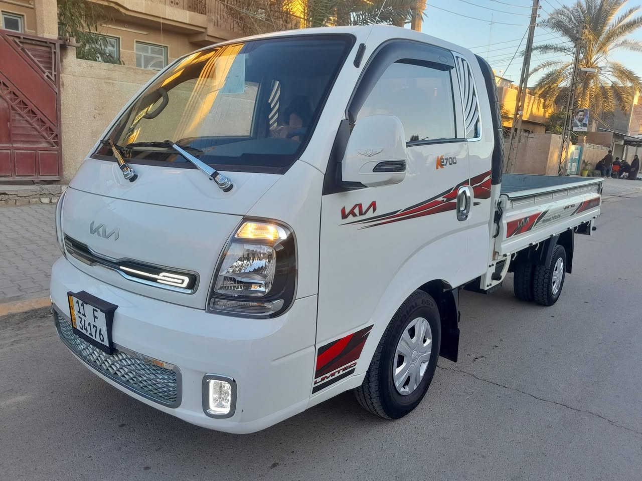 للبيع كيه موديل ٢٠٢٥ رقم بغداد انكليزي سياره جديده بمعنى الكلمه ماشيه ٢٥ الف حقيقي وقابله للزياده استخدام شخصي ماشايله حمل ابد تايرات الشركه وسبيرات مانازلات كير ومحرك واكسل وتخم تاير كله جديد تبريد ثلج العنوان بغداد الطارميه الشراي يتصل *********** # ***********
