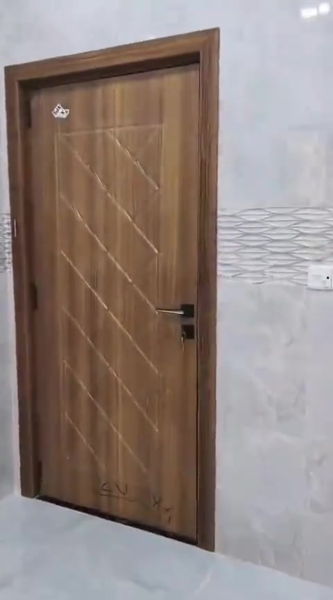 📍دار للبيع _تكريت حي المعلمين _ قرب قاعة نشوع 
 
 المساحة 200م واجه 10 نزال 20
🏠البيت طابقين
يحتوي على :🛏️خمسه غرف نوب
🛋️صالة كبيرة
💺أستقبال مرتب فول
🚘كراج سيارة 
🚽ثلاث مجموعات صحيه
⭐️ البيت جاهز 
 للإستفسار او عرض عقاراتكم اتصلوا بنا على الواتساب او مباشر📞 
السعر 275 م وبي مجال للشراي
📱 ***********   لاستسفار 
عقارات الدليمي 
— في ‏#تكريت حي المعلمين
