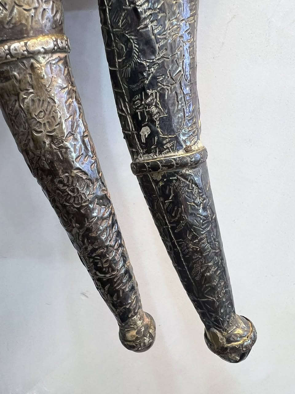 خناجر عدد 2 بغدادي فضه عالي قديم عفچاوي خالي مو العيب الطول 37 سنتم القيضه مصنوعه من الگرن


**إذا كنت صاحب هذا الإعلان وتريد حذفه لأي سبب، رجاءا أرسل رسالة إلى الدعم الفني**